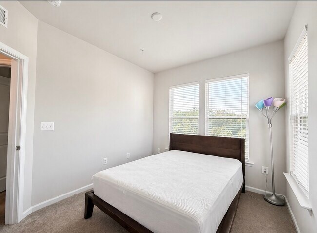 Building Photo - 3491 Cormorant Dr