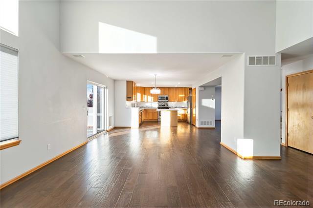 Building Photo - 8431 Bed Straw St