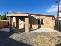 Building Photo - 3828 Altura Ave