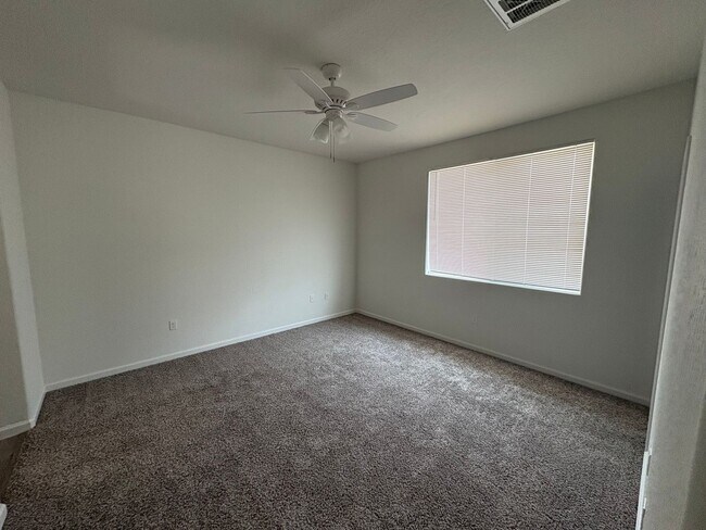 Building Photo - Two-story home in NW Visalia home Availabl...