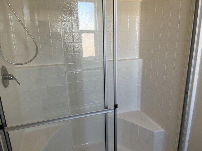 Building Photo - 5303 E Twain Ave