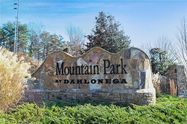 Building Photo - 70 Robinson Ridge