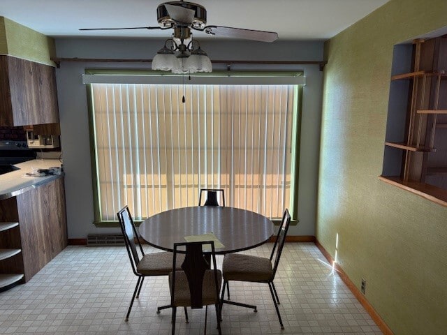 Building Photo - 418 N Service Rd