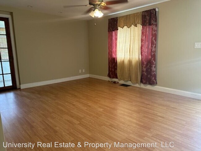 Building Photo - 2 br, 1 bath House - 4401 Walker Blvd
