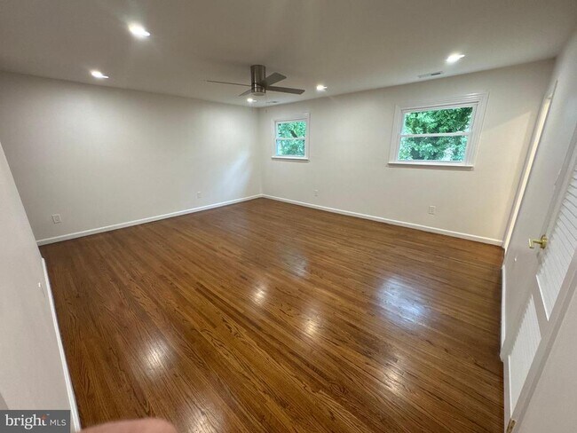 Building Photo - 355 Cherry Hill Blvd