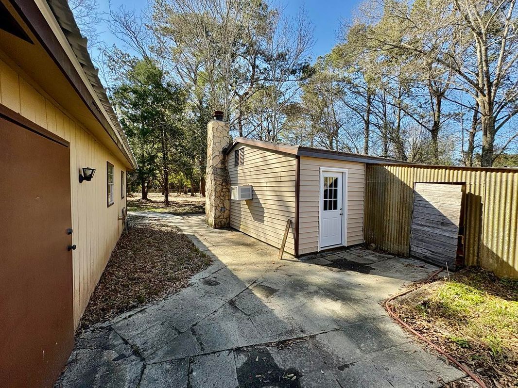Building Photo - 76052 Crystal Dr