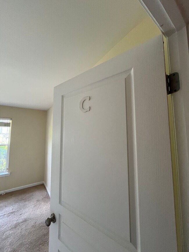 Building Photo - 14-1414 Jones