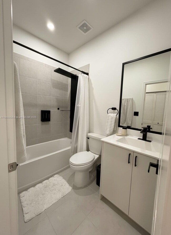 Building Photo - 23252 SW 128th Ave