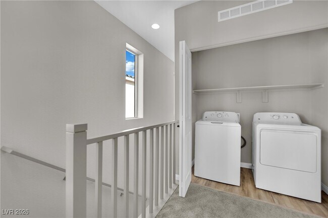 Building Photo - 1749 S Desert Foothills Dr