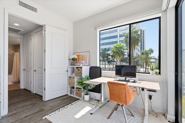 Building Photo - 3131 N Central Ave