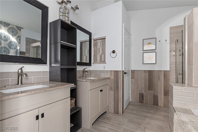 Building Photo - 3185 Castle Canyon Ave