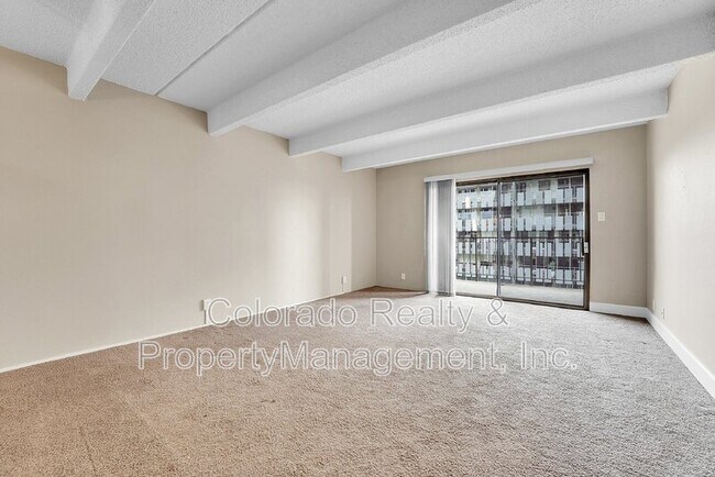 Building Photo - 777 N Washington St