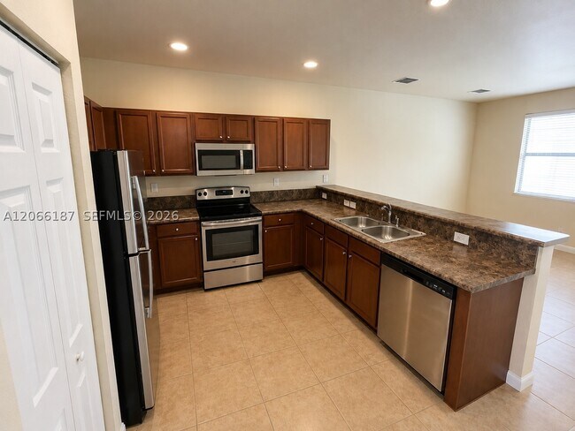 Building Photo - 3514 W 88th St