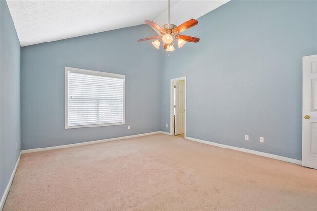 Building Photo - 375 Shadetree Ln