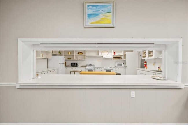 Building Photo - 1235 S Highland Ave