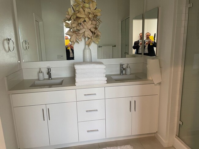 Building Photo - New Construction Town Home in Brea