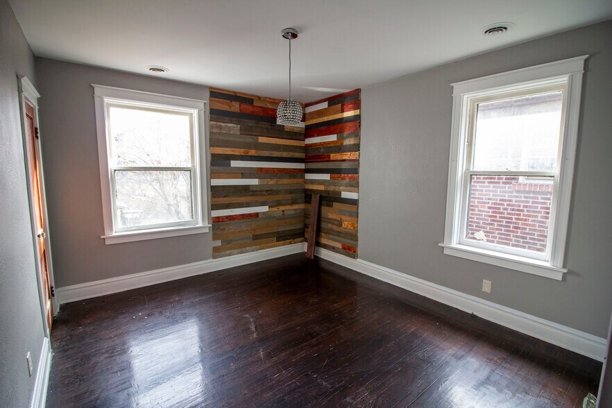 Building Photo - 4238 S 38th St