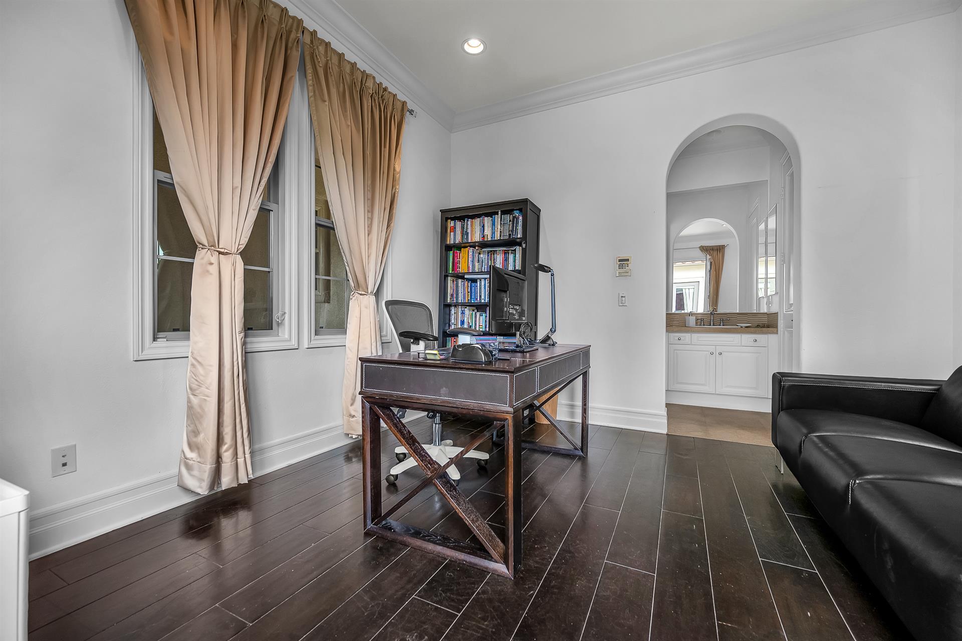 Building Photo - 8001 Ocean Bluff Dr