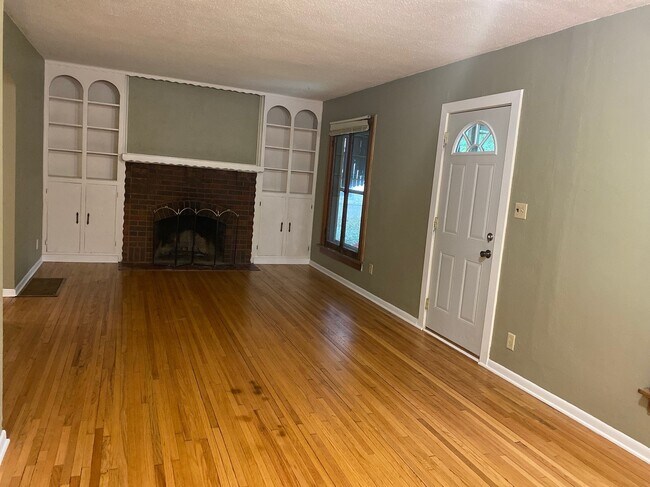 Building Photo - 2055 Fairmount Ave
