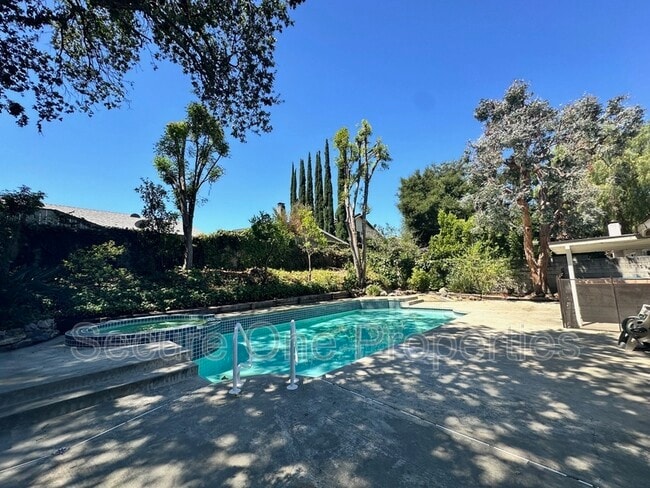 Building Photo - 29476 Trailway Ln