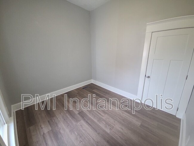 Building Photo - 639 W Morgan St