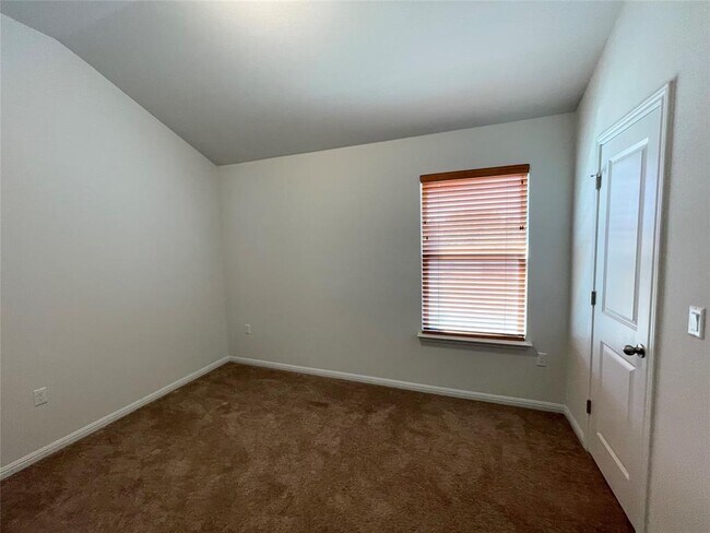 Building Photo - 6101 Arbor Crest Ln