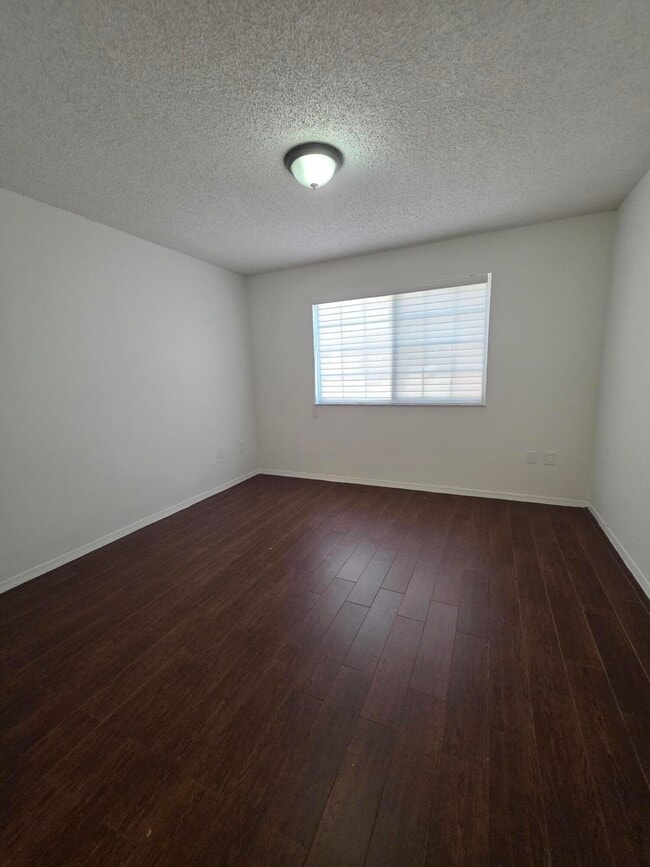 Building Photo - 4175 N Haverhill Rd