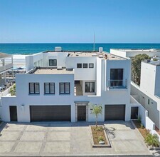 Building Photo - 1716 Ocean Front