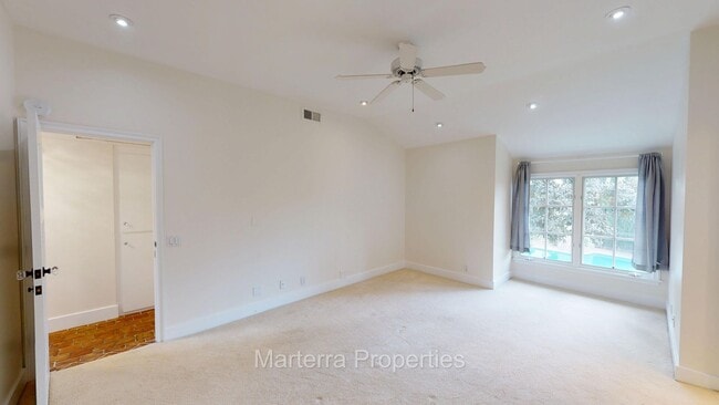 Building Photo - 2761 Vista Umbrosa