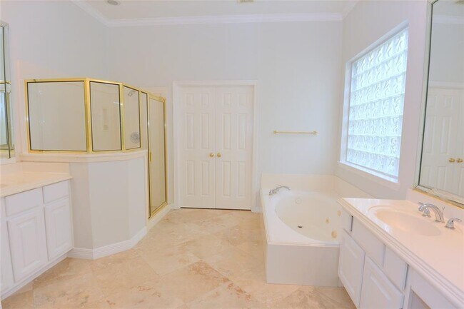 Building Photo - 5902 Indian Hills Ln