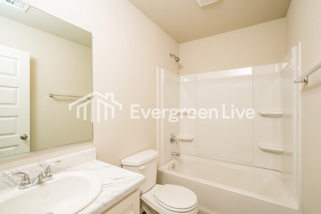 Building Photo - 10106 E King Pl