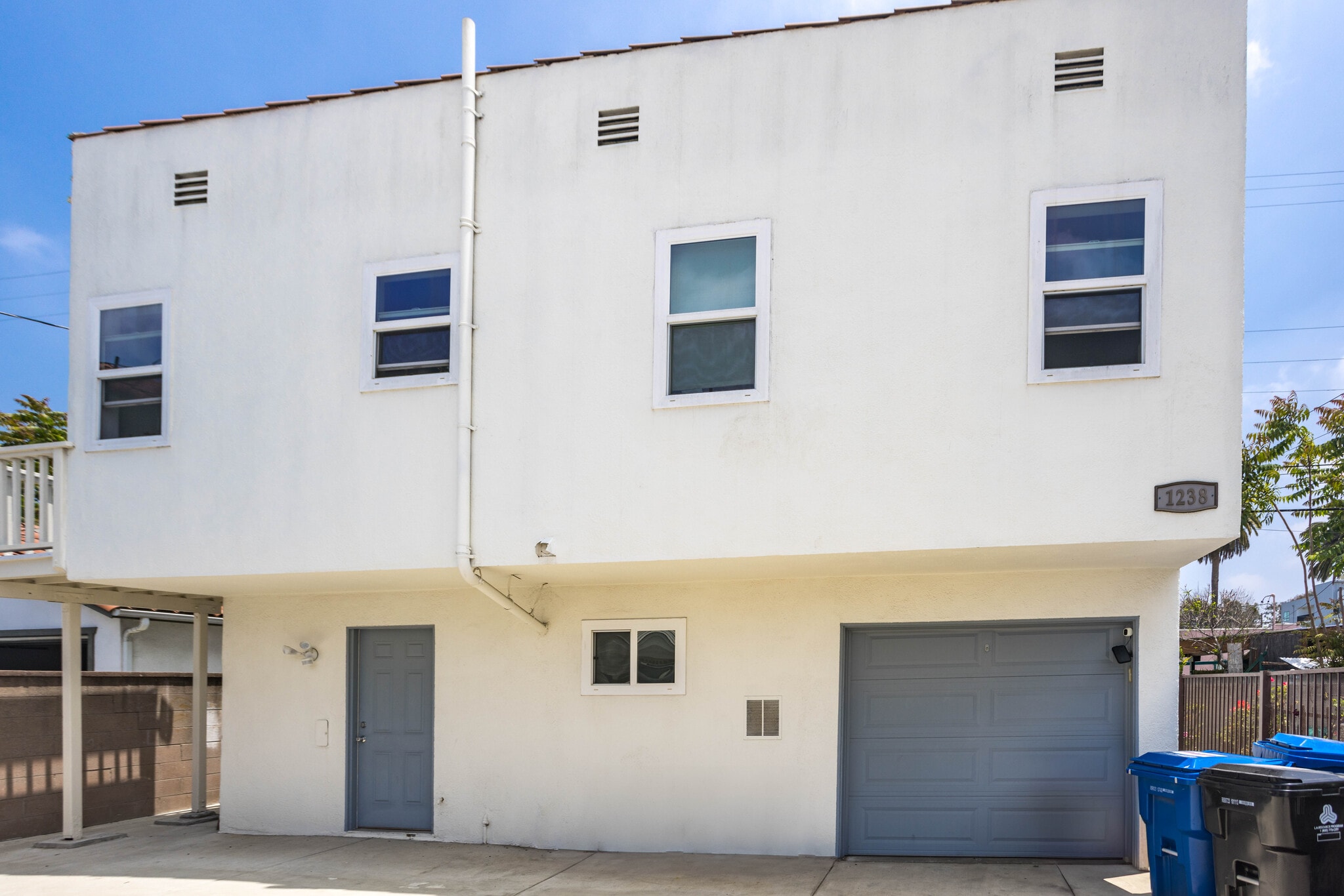 Building Photo - 1238 S Mullen Ave