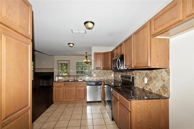 Building Photo - 3905 Vista Mar Dr