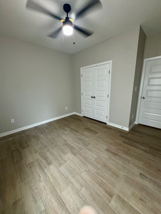 Building Photo - 617 N Delaware St