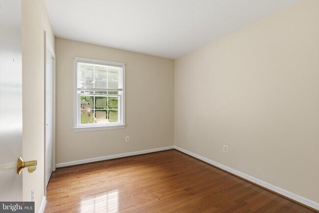 Building Photo - 8621 Buckboard Dr