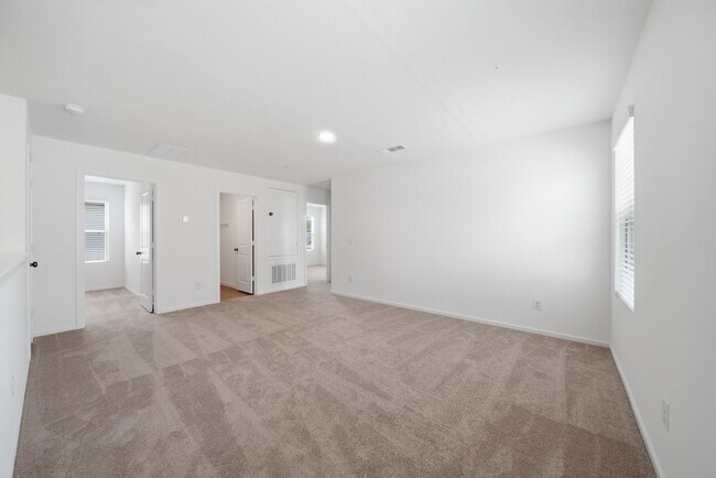 Building Photo - 10731 Sora Dr