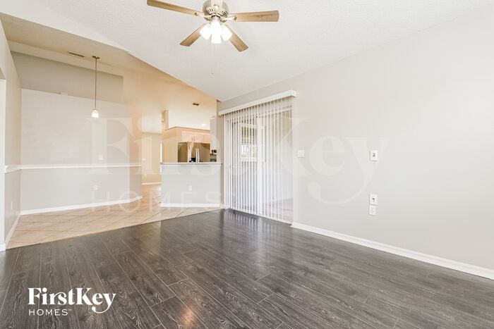 Building Photo - 205 Thornbush Pkwy
