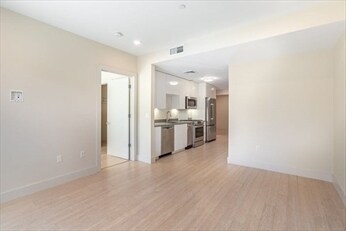 Kitchen - 121 Portland St