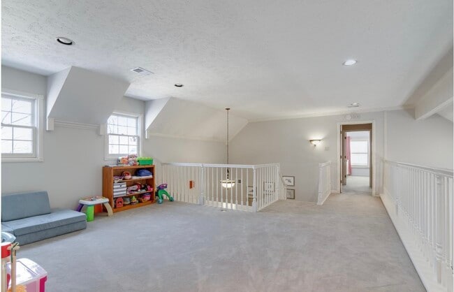 Building Photo - 2587 Park Creek Cove S