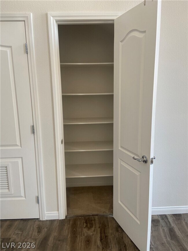 Building Photo - 20 E Serene Ave