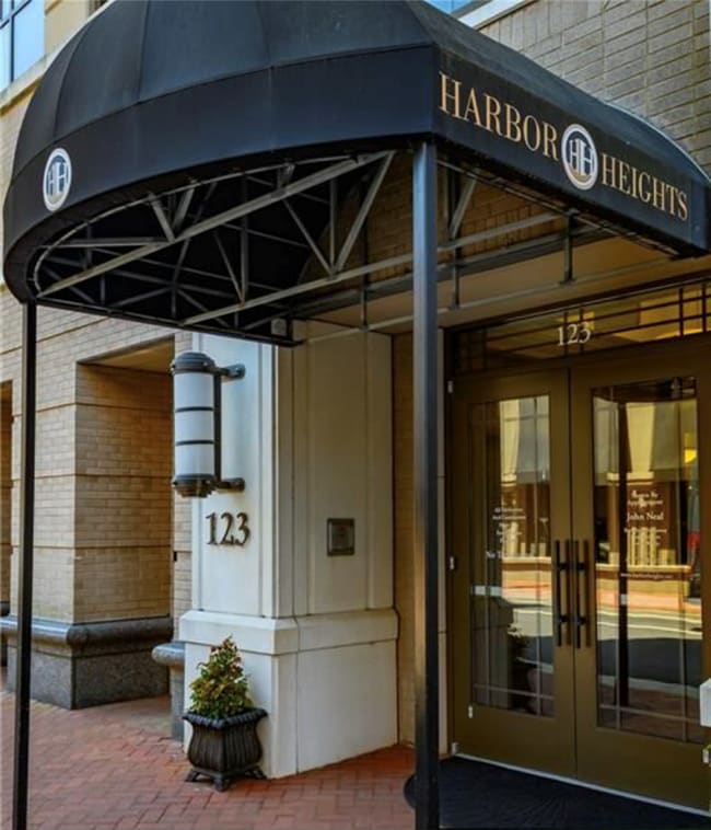 Harbor Heights - 123 College Pl