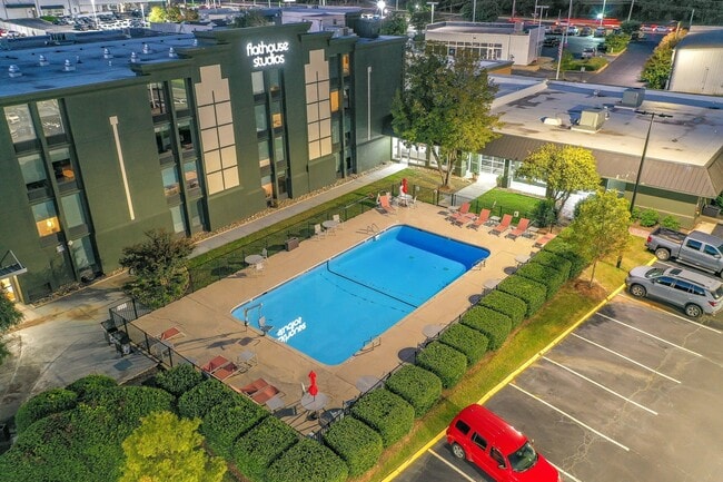 Building Photo - Flathouse Studios