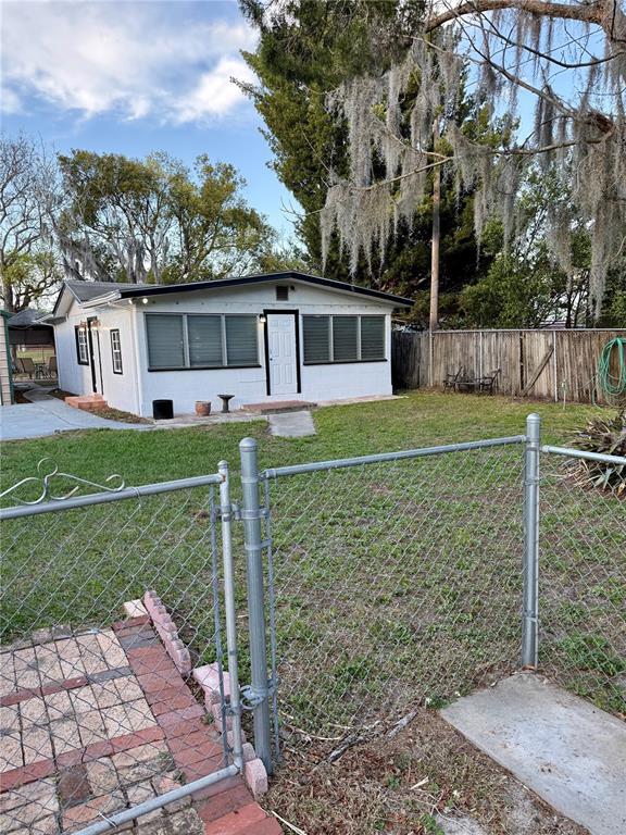 Building Photo - 106 Mason St