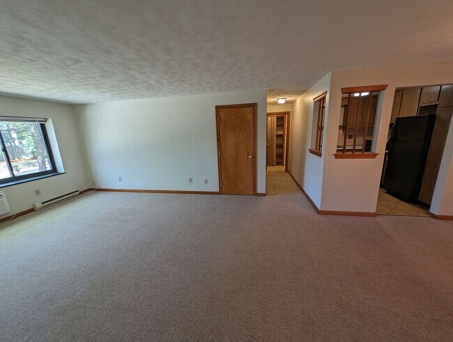 Building Photo - 1 bedroom Oak Terrace-Framingham