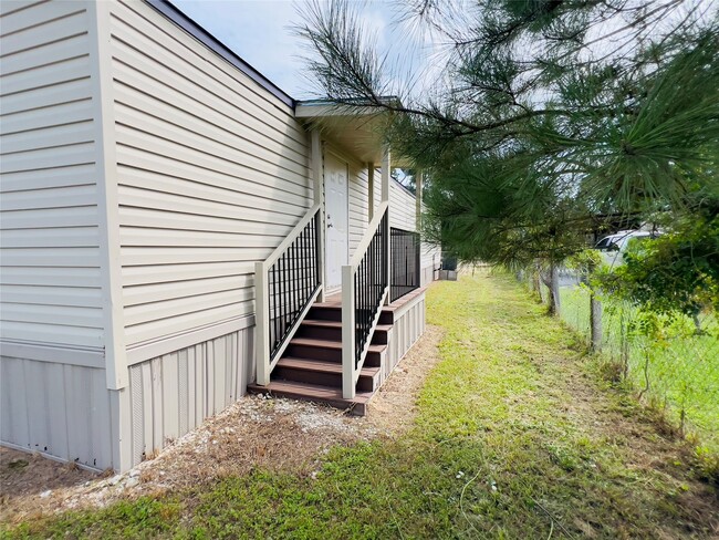Building Photo - 788 County Rd 3479J