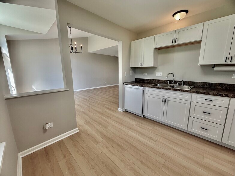 Building Photo - 39849 N Harbor Ridge Dr