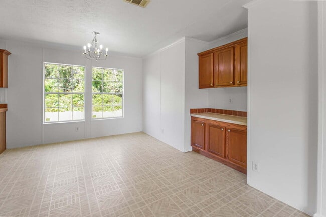 Building Photo - Mobile Home For Rent