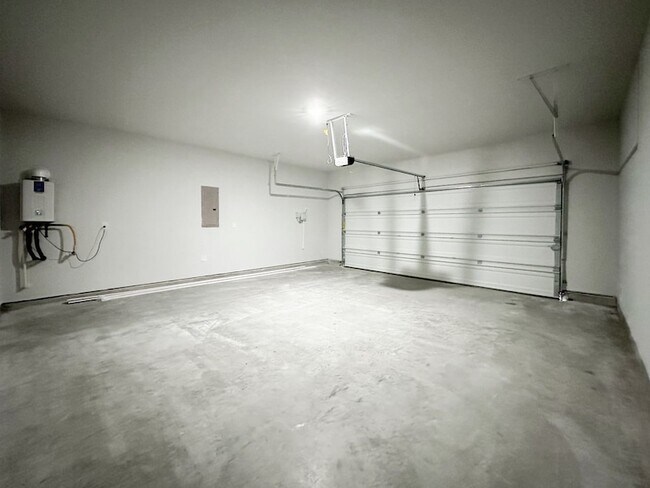 Building Photo - 7934 Alset Dr