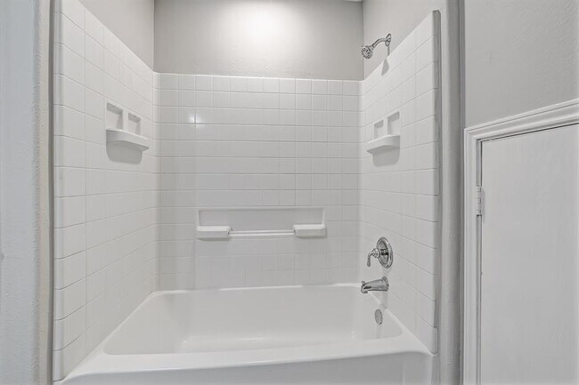 Building Photo - 14418 Cellini Dr