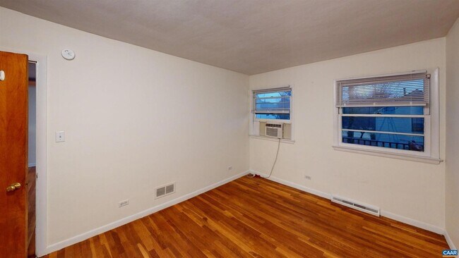 Building Photo - 130 Apple Tree Rd
